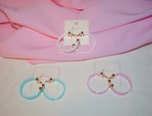 Load image into Gallery viewer, Gold Accent Hoop Earrings
